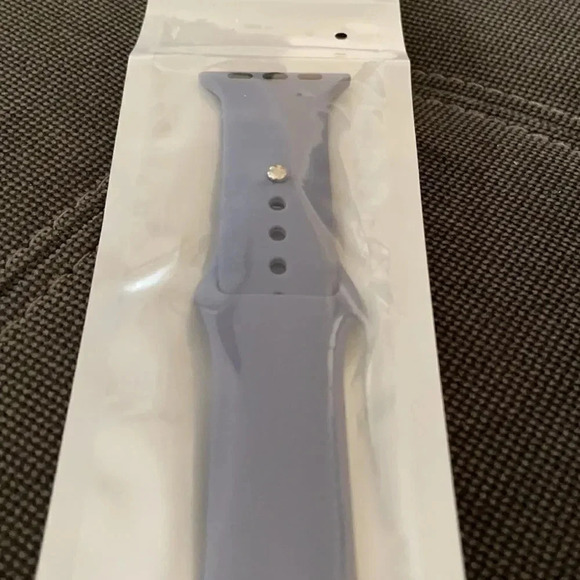 Purple Apple Watch Silicone Band 38/40 - Picture 2 of 2